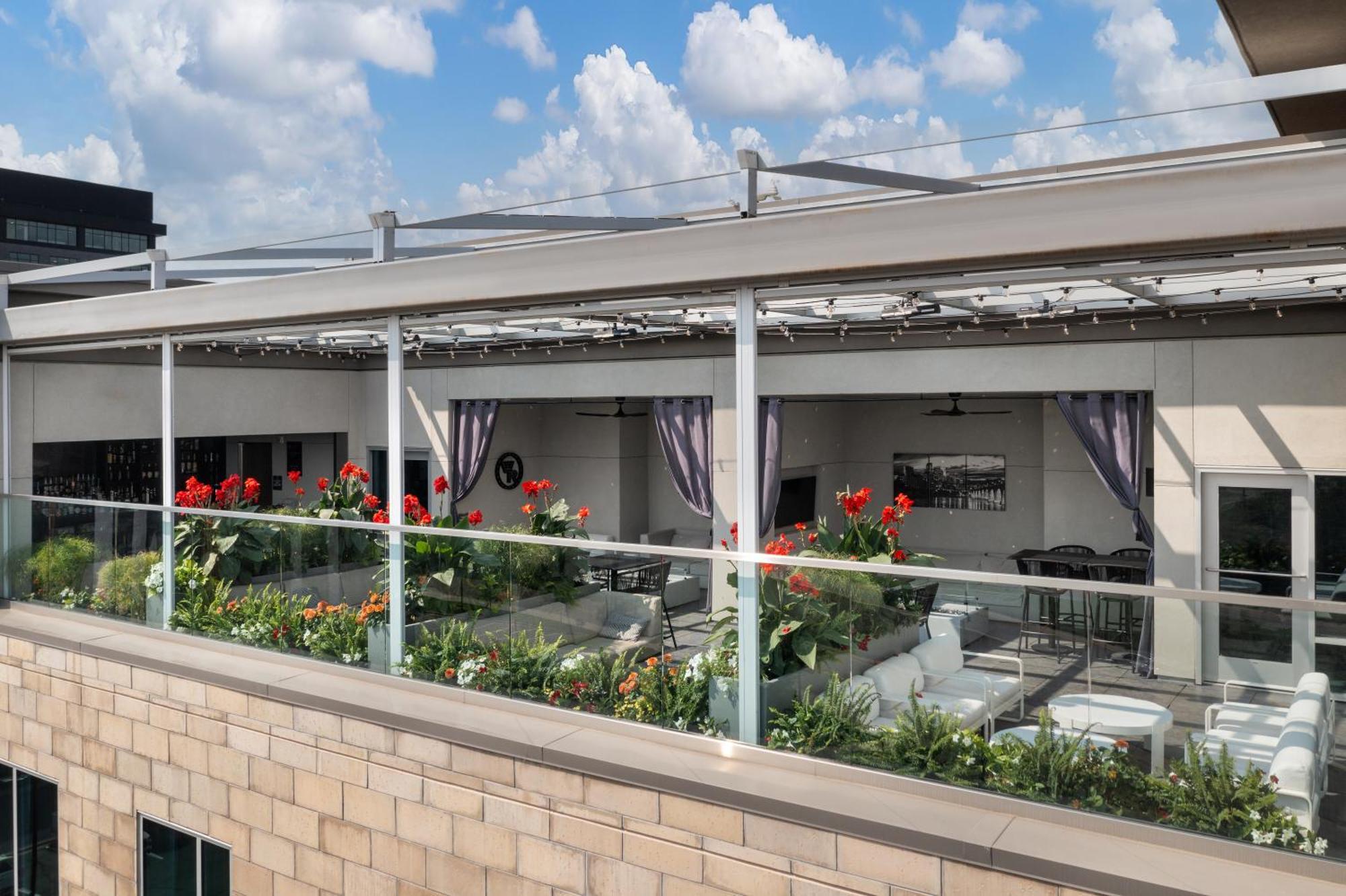 Ac Hotel By Marriott Minneapolis West End Saint Louis Park Exterior photo